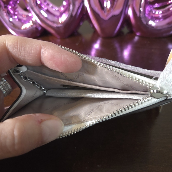 NWT Michael Kors Optic White Jet Set Travel Quilted Card Case - Picture 3 of 4